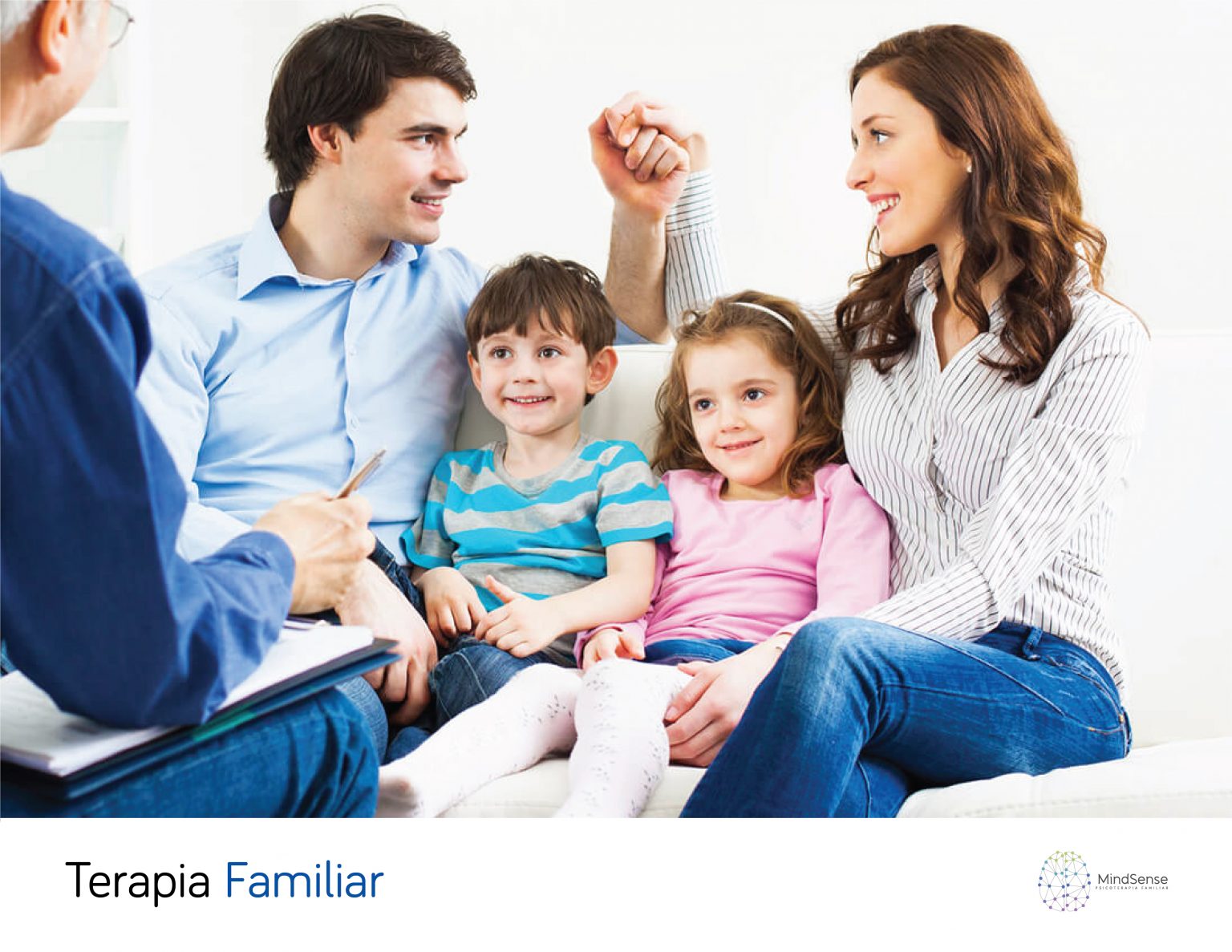 Apoyar a la familia a mejorar la comunicación, entender los patrones actuales y analizar cuales patrones sería favorable modificar y lograr una mejora general en la comprensión y convivencia familiar.